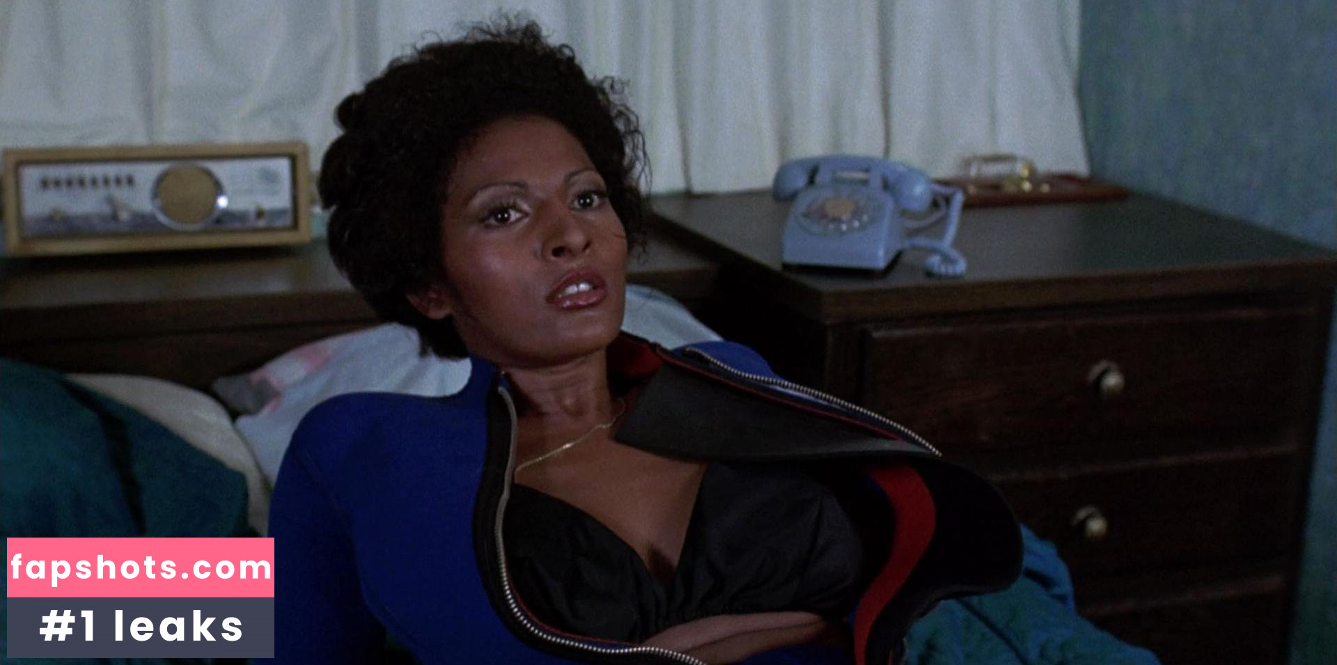 Pam Grier gallery photo #103