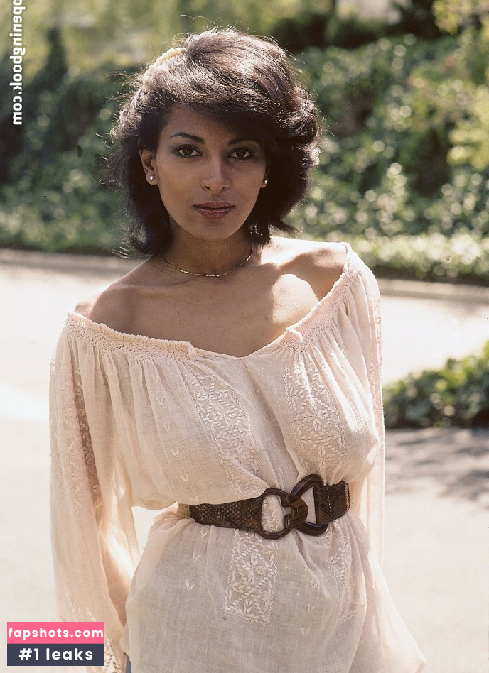 Pam Grier gallery photo #21