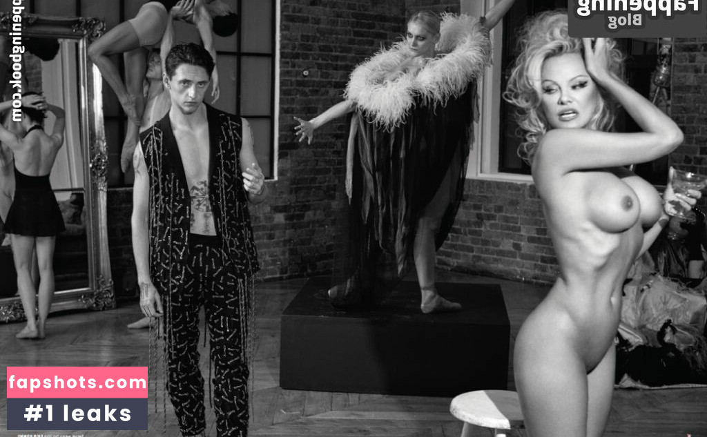 Pamela Anderson gallery photo #104