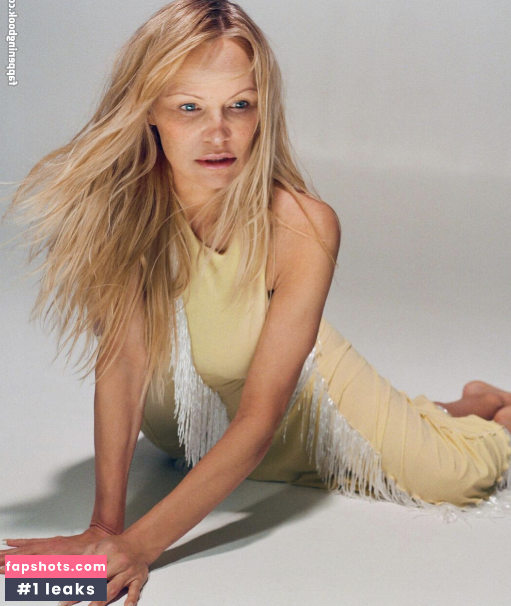 Pamela Anderson gallery photo #176