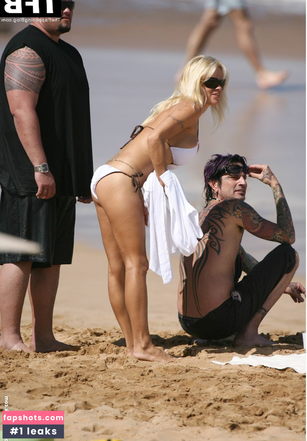 Pamela Anderson gallery photo #211