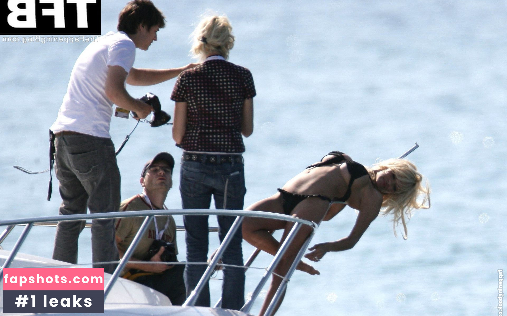 Pamela Anderson gallery photo #242