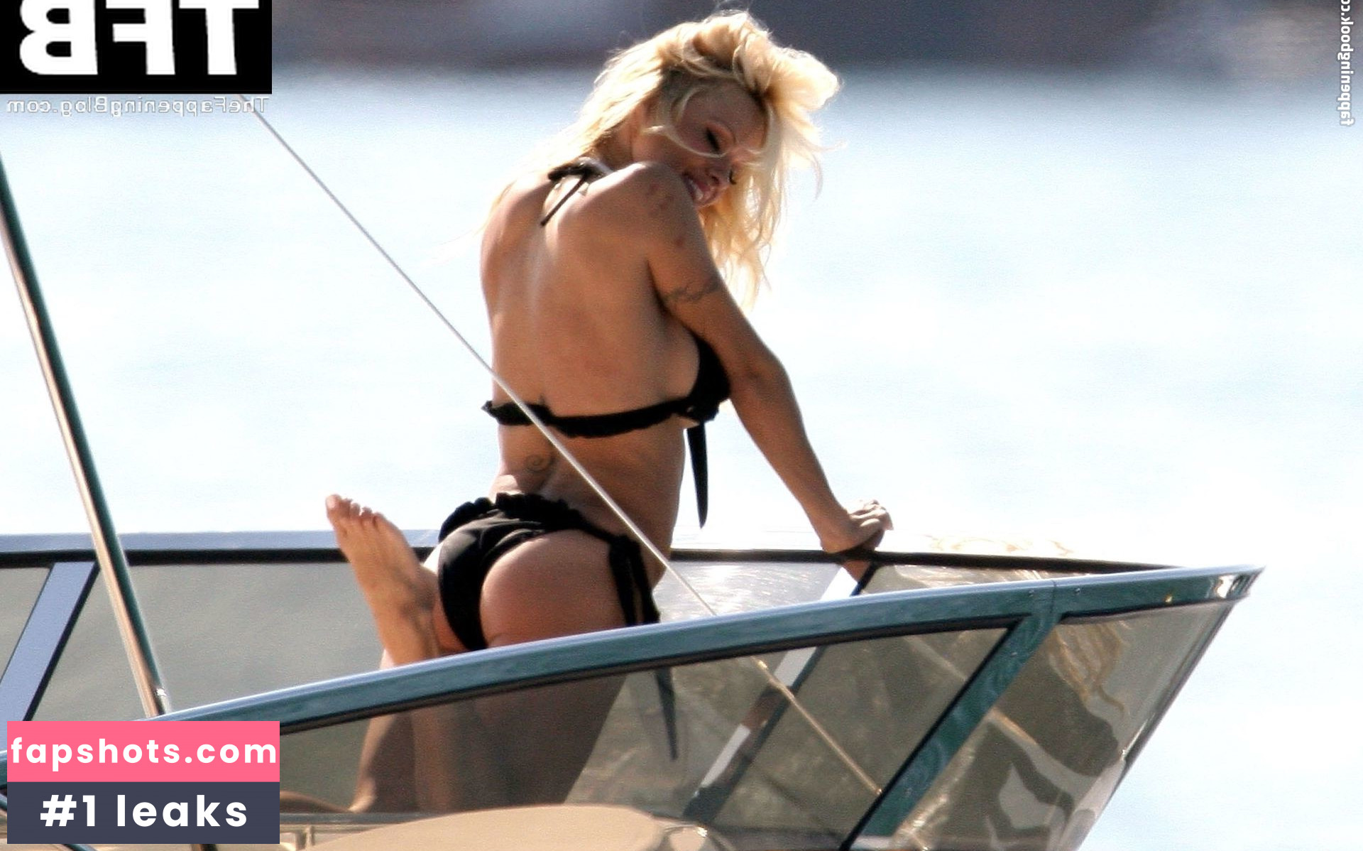 Pamela Anderson gallery photo #250