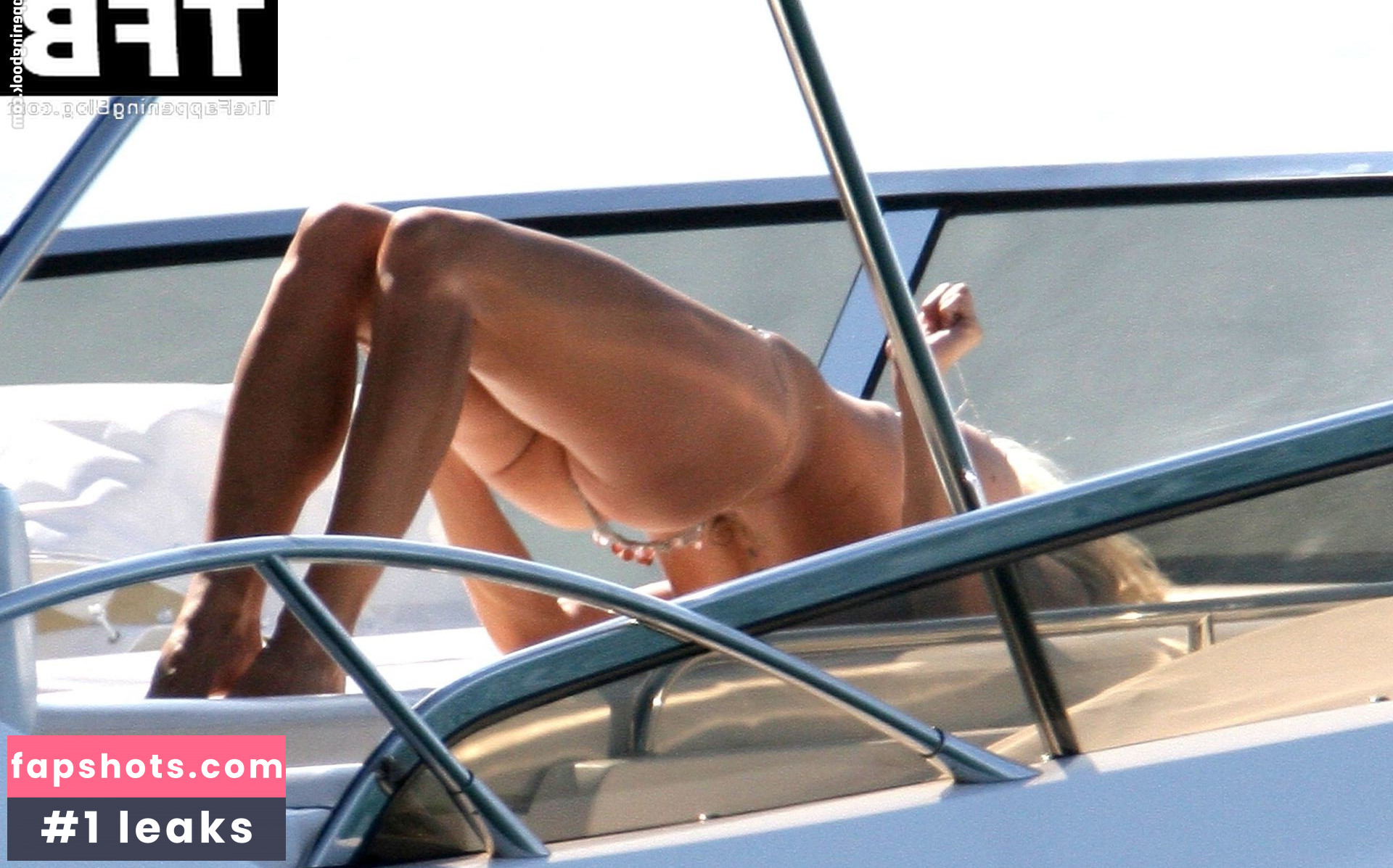 Pamela Anderson gallery photo #252