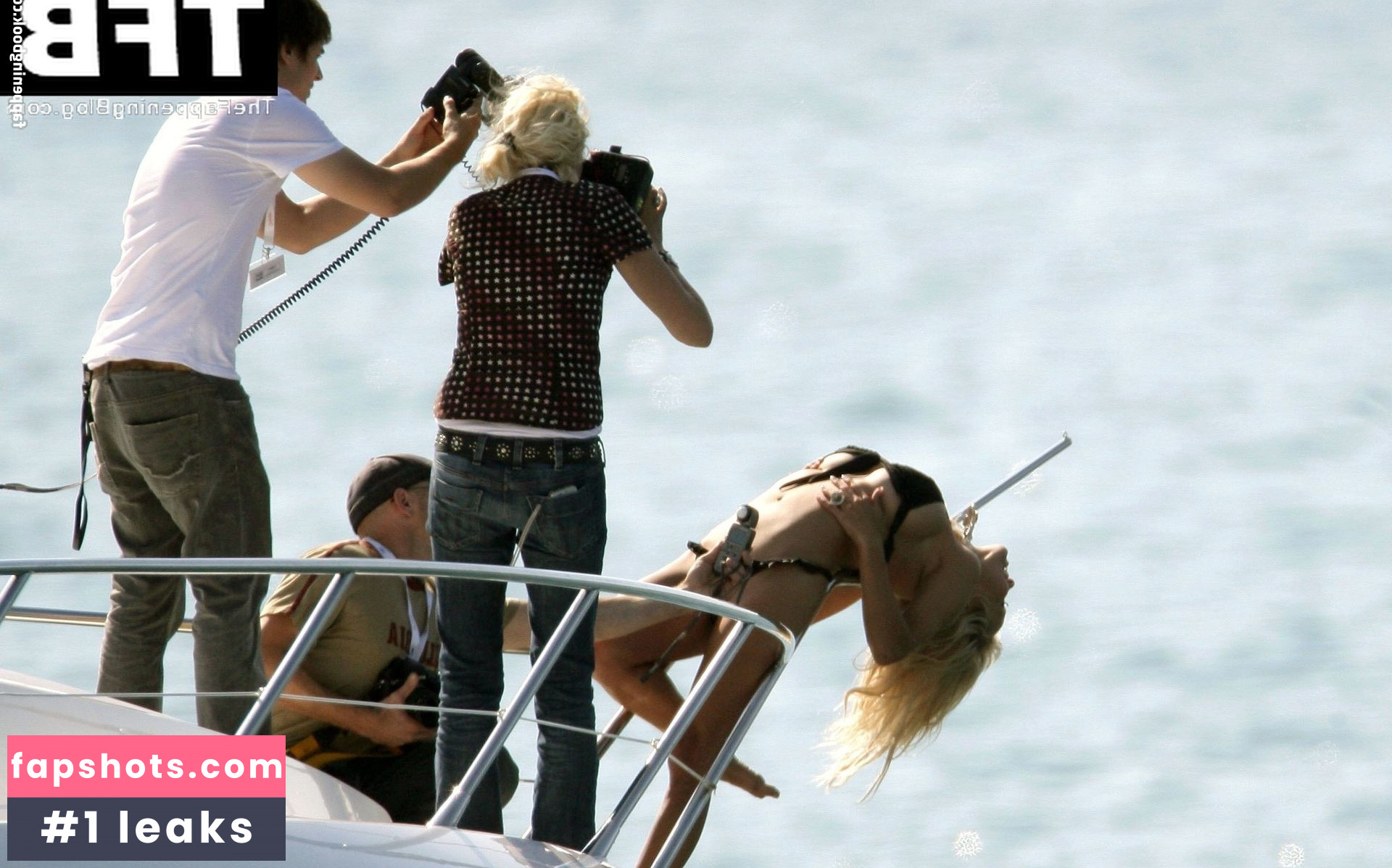 Pamela Anderson gallery photo #254