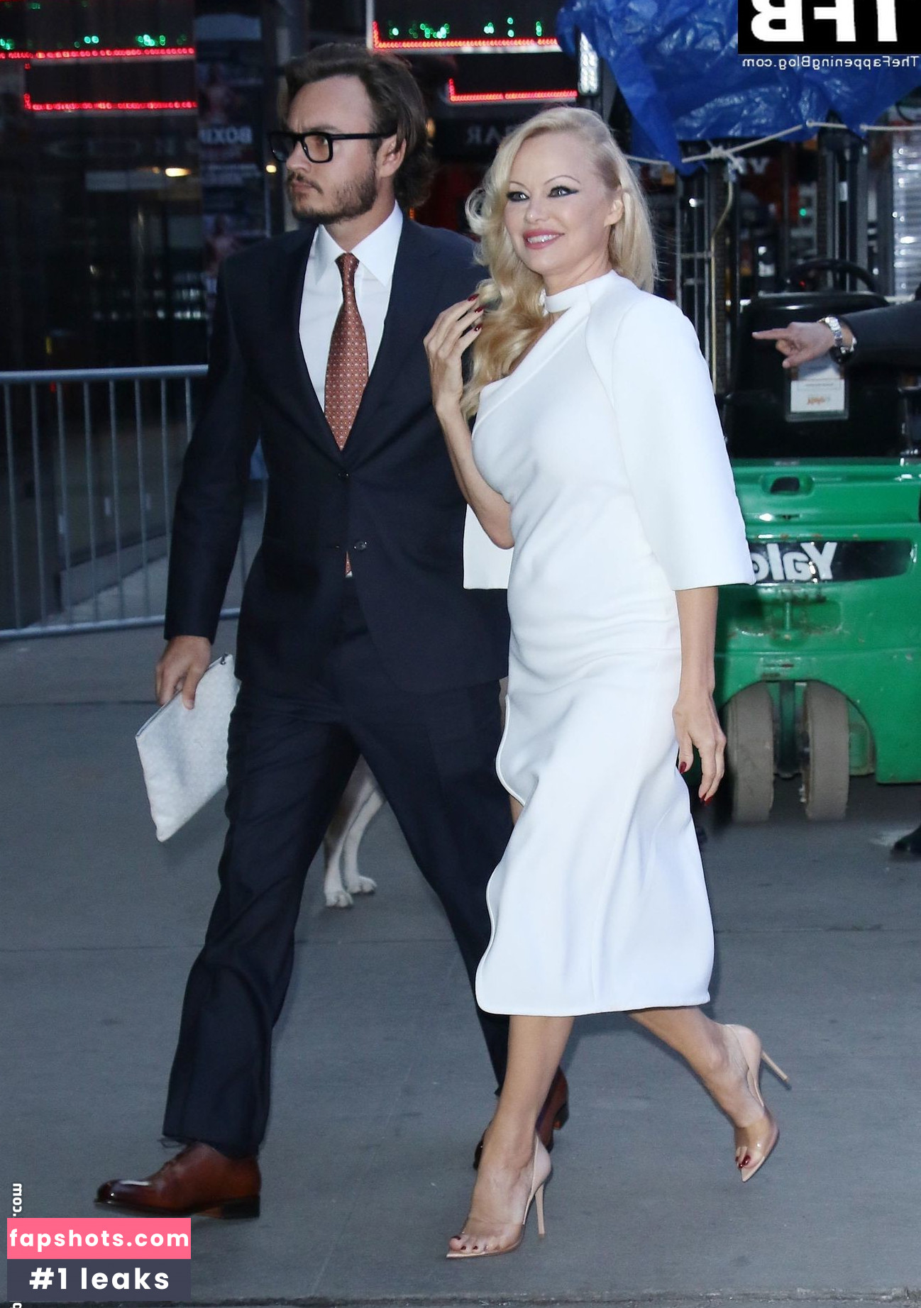 Pamela Anderson gallery photo #314