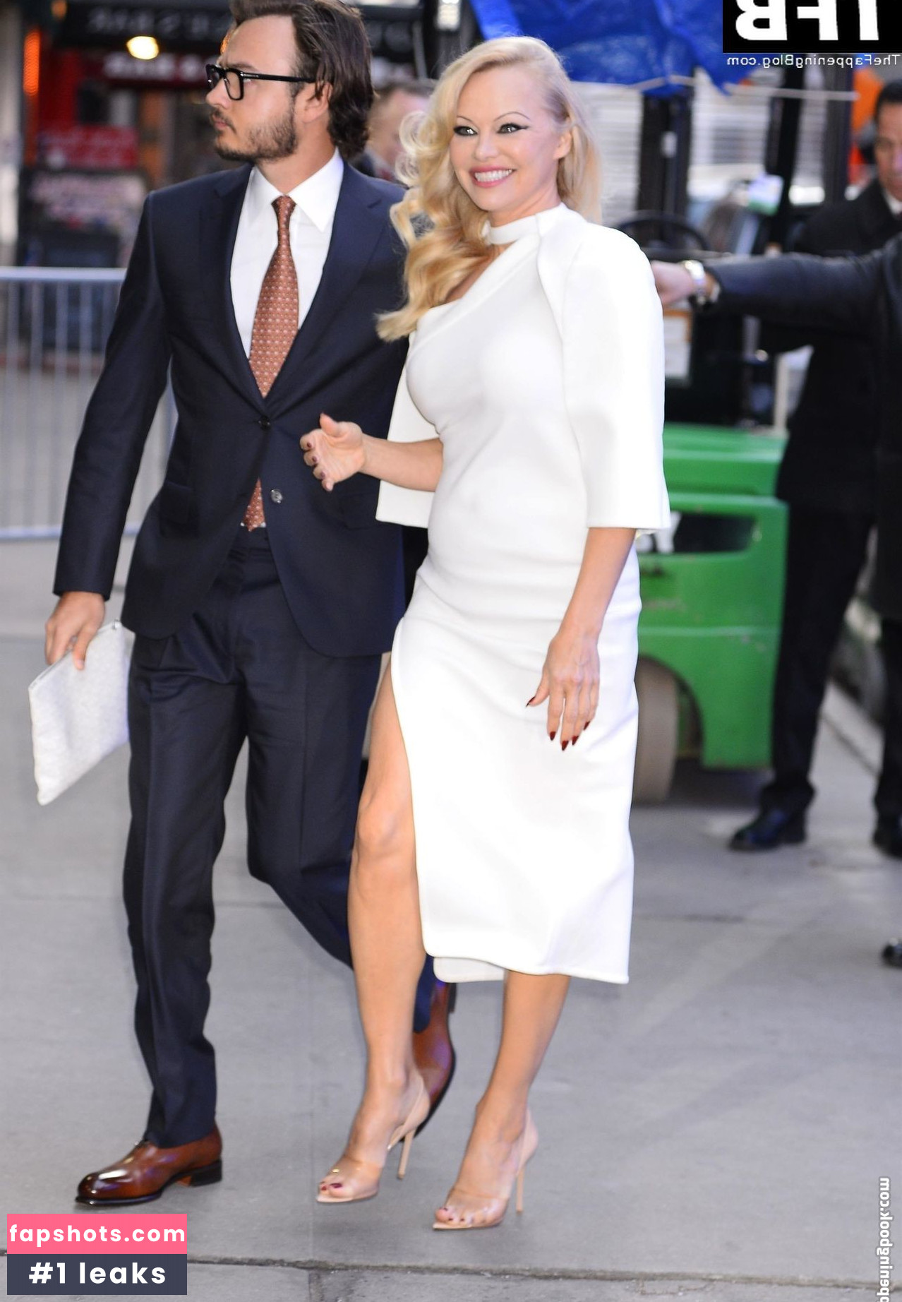 Pamela Anderson gallery photo #315