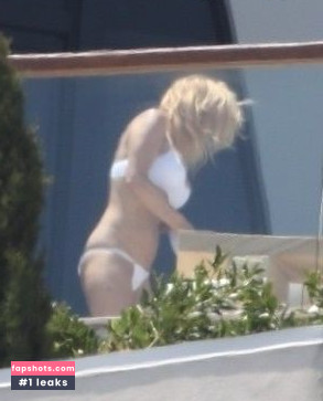 Pamela Anderson gallery photo #367