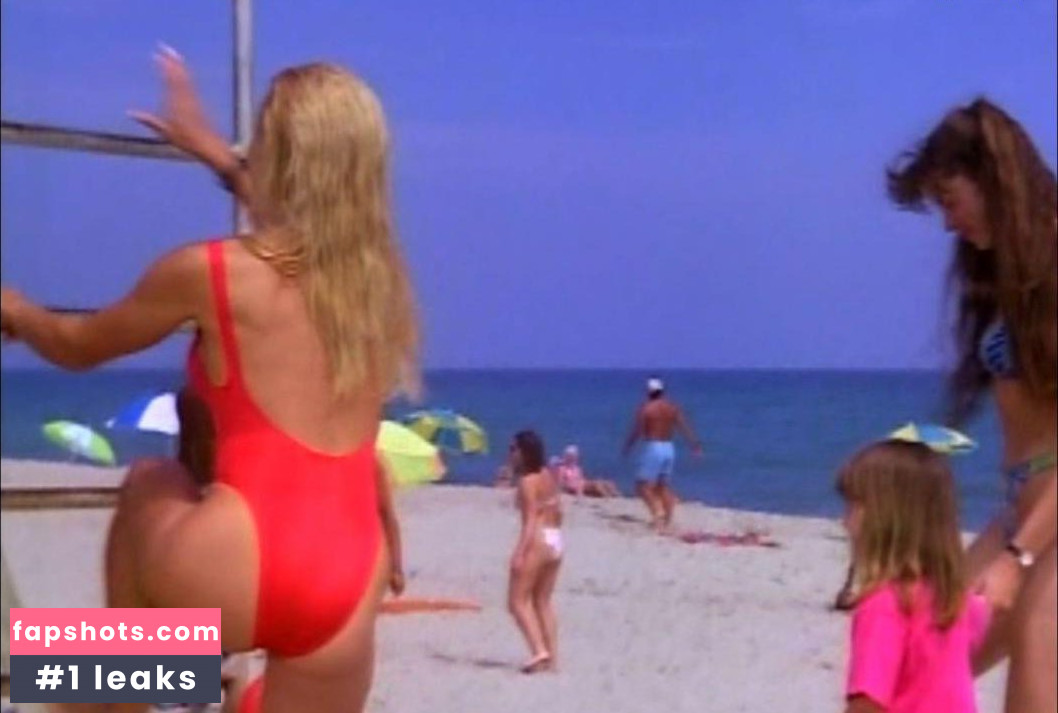 Pamela Anderson gallery photo #426