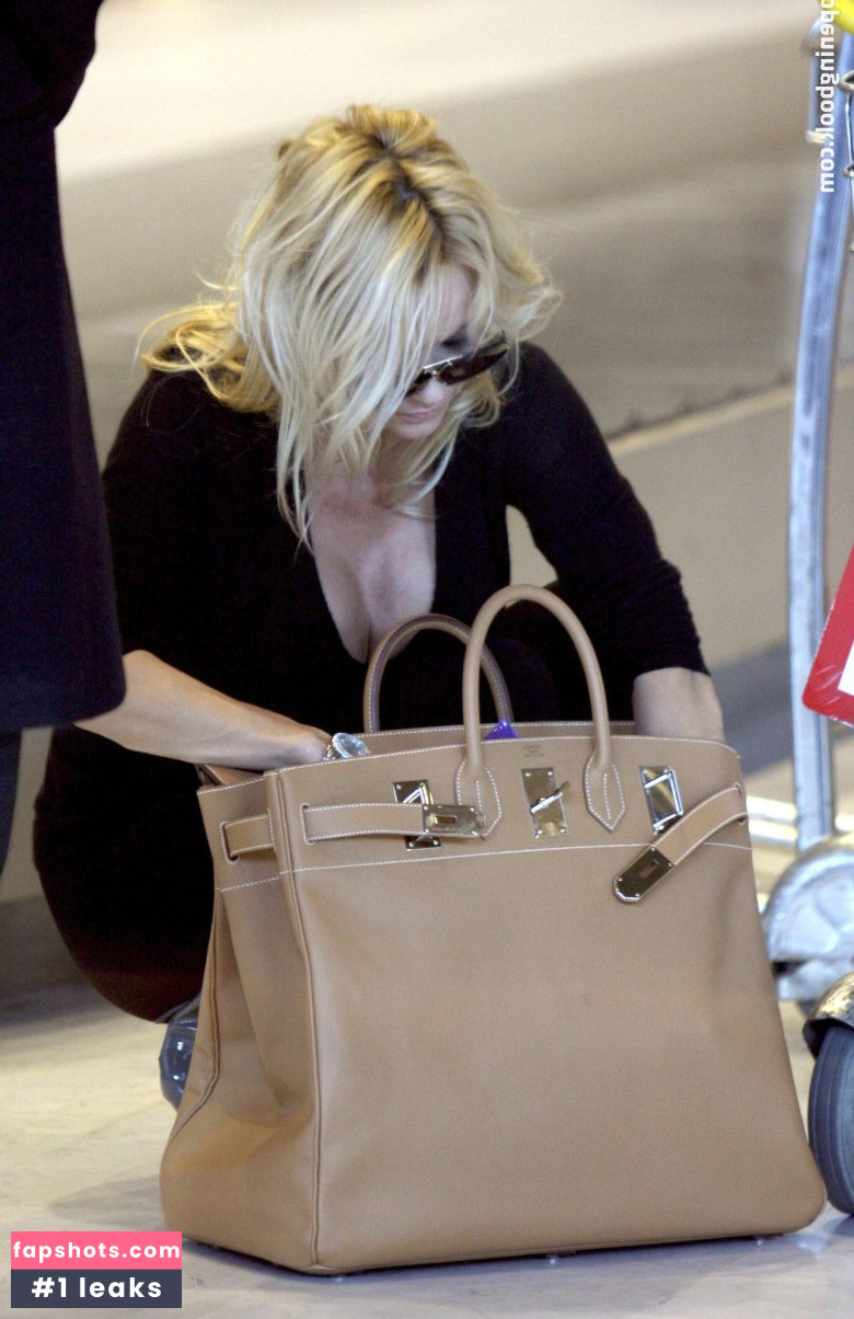 Pamela Anderson gallery photo #438