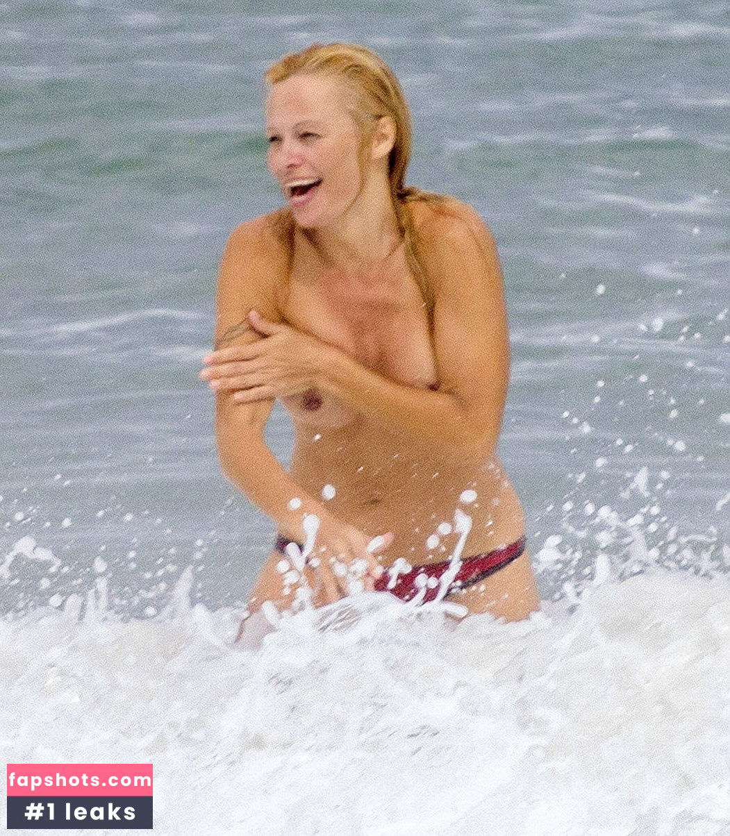 Pamela Anderson gallery photo #480