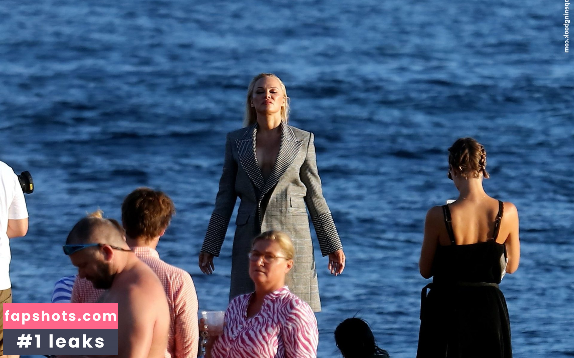 Pamela Anderson gallery photo #575