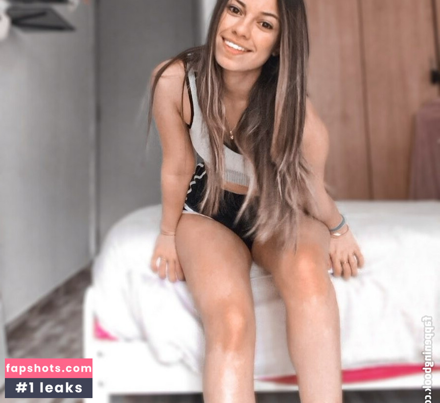 Pamela Benavente gallery photo #14