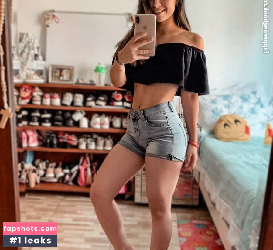 Pamela Benavente gallery photo #8