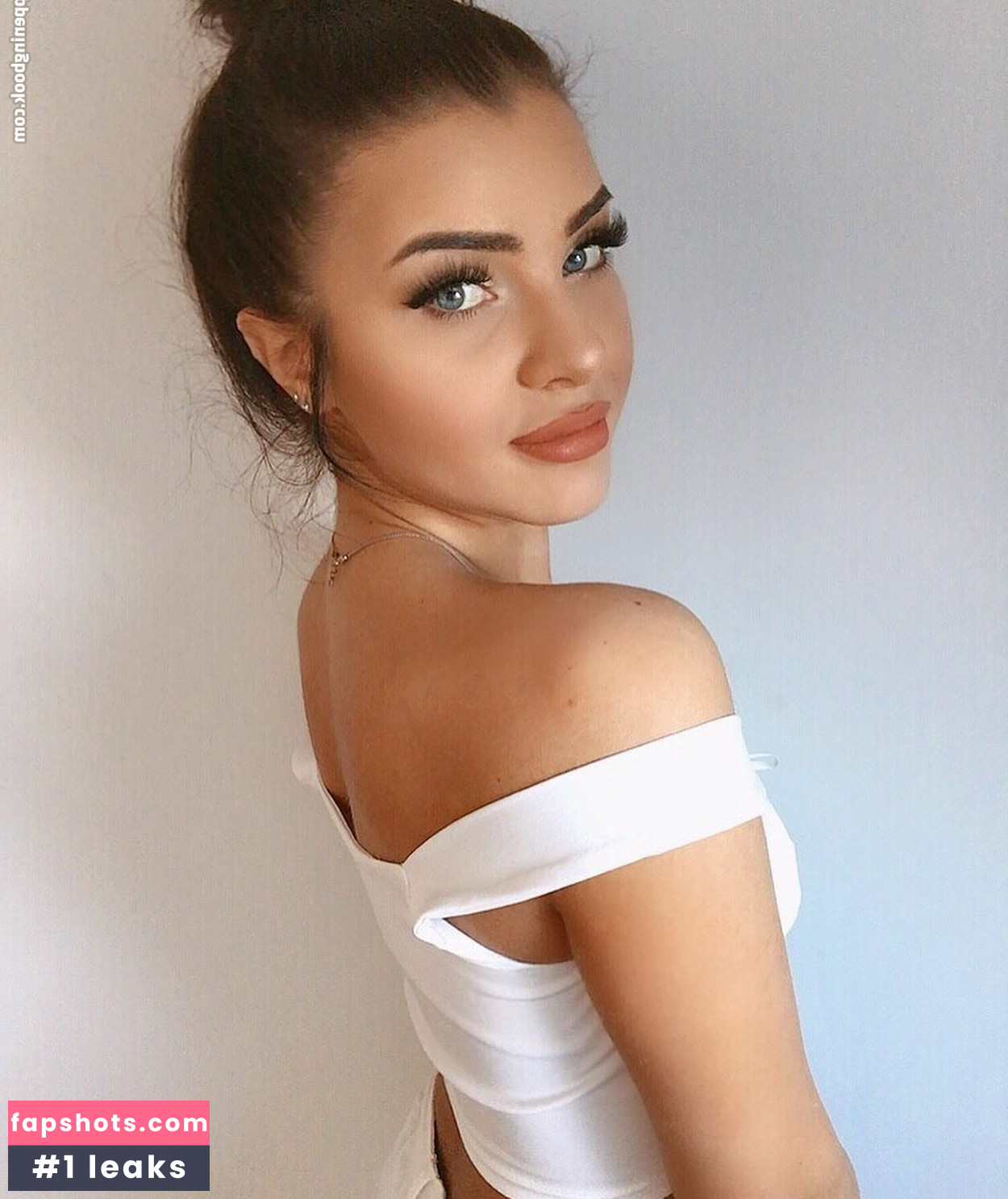 Pamela Borek gallery photo #54