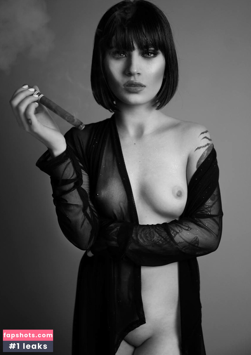 Pamela Cascante gallery photo #5