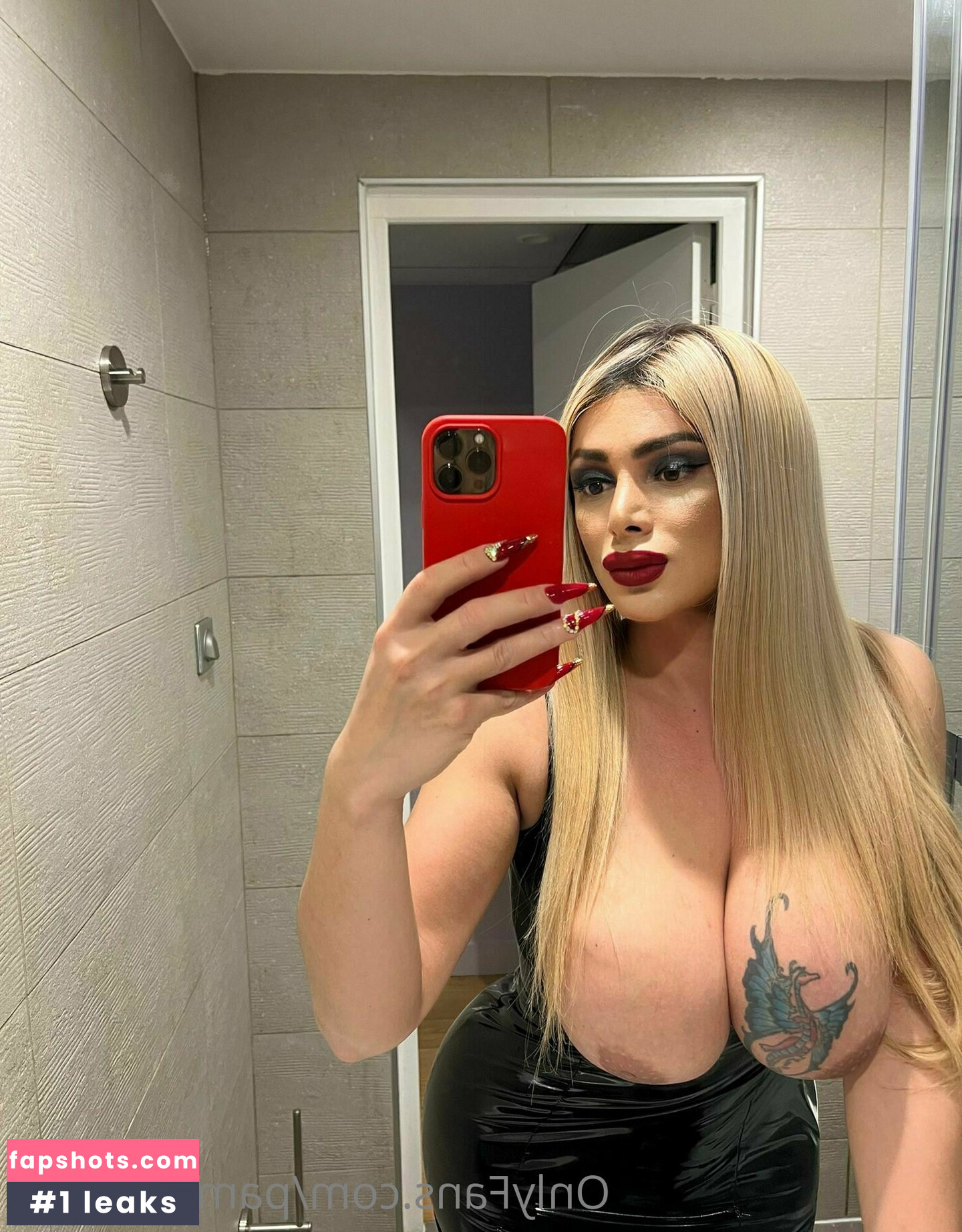 Pamela Falcão nude babe gallery