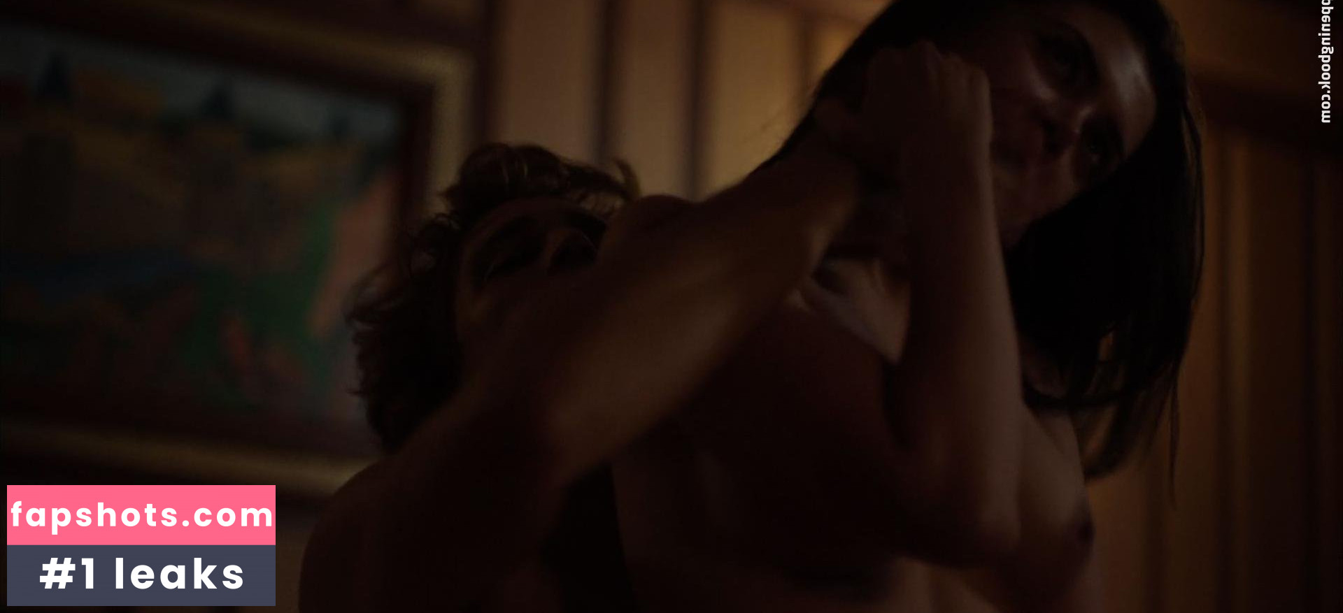 Pamela Moreno gallery photo #26