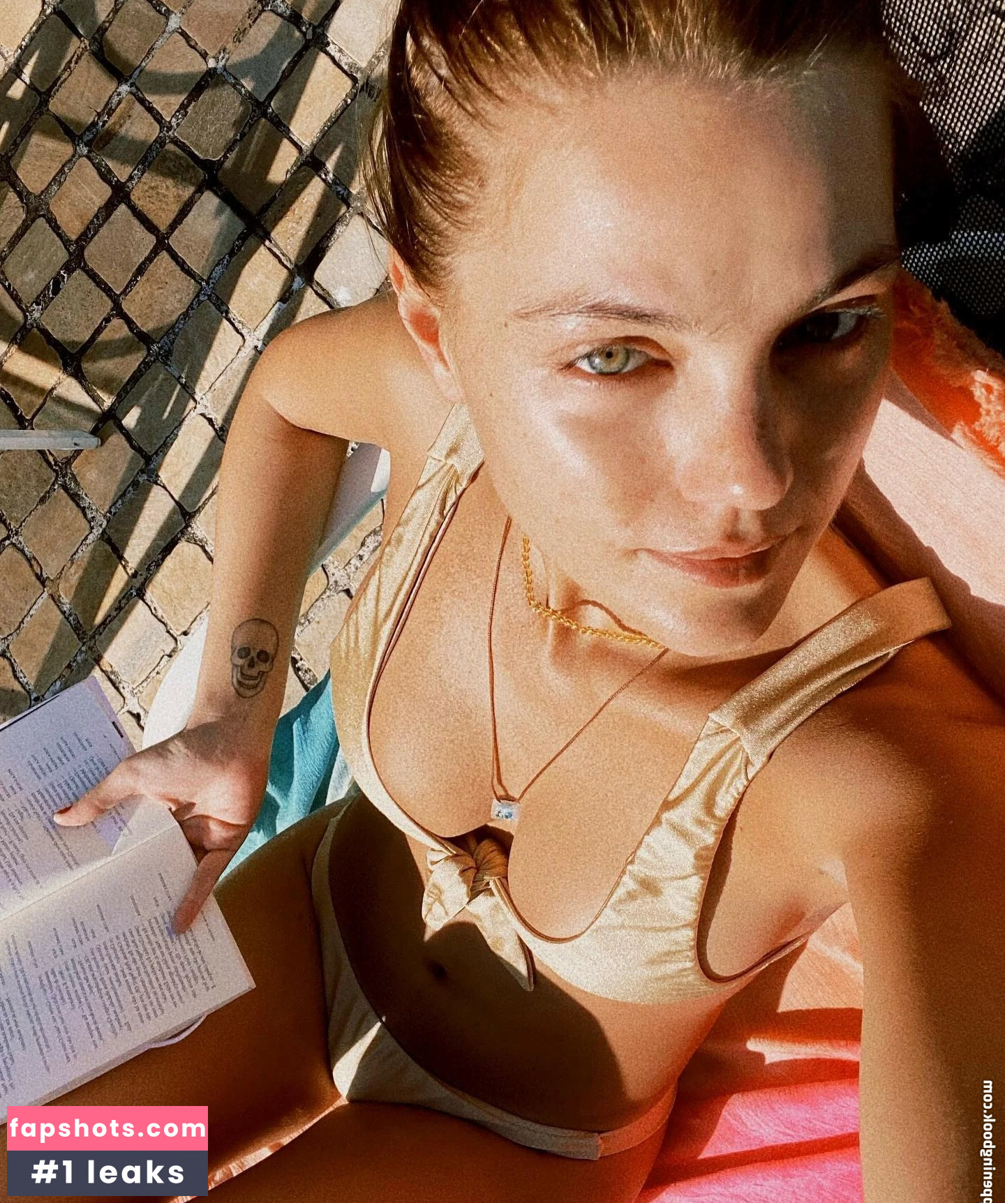 Pamela Tomé nude babe gallery