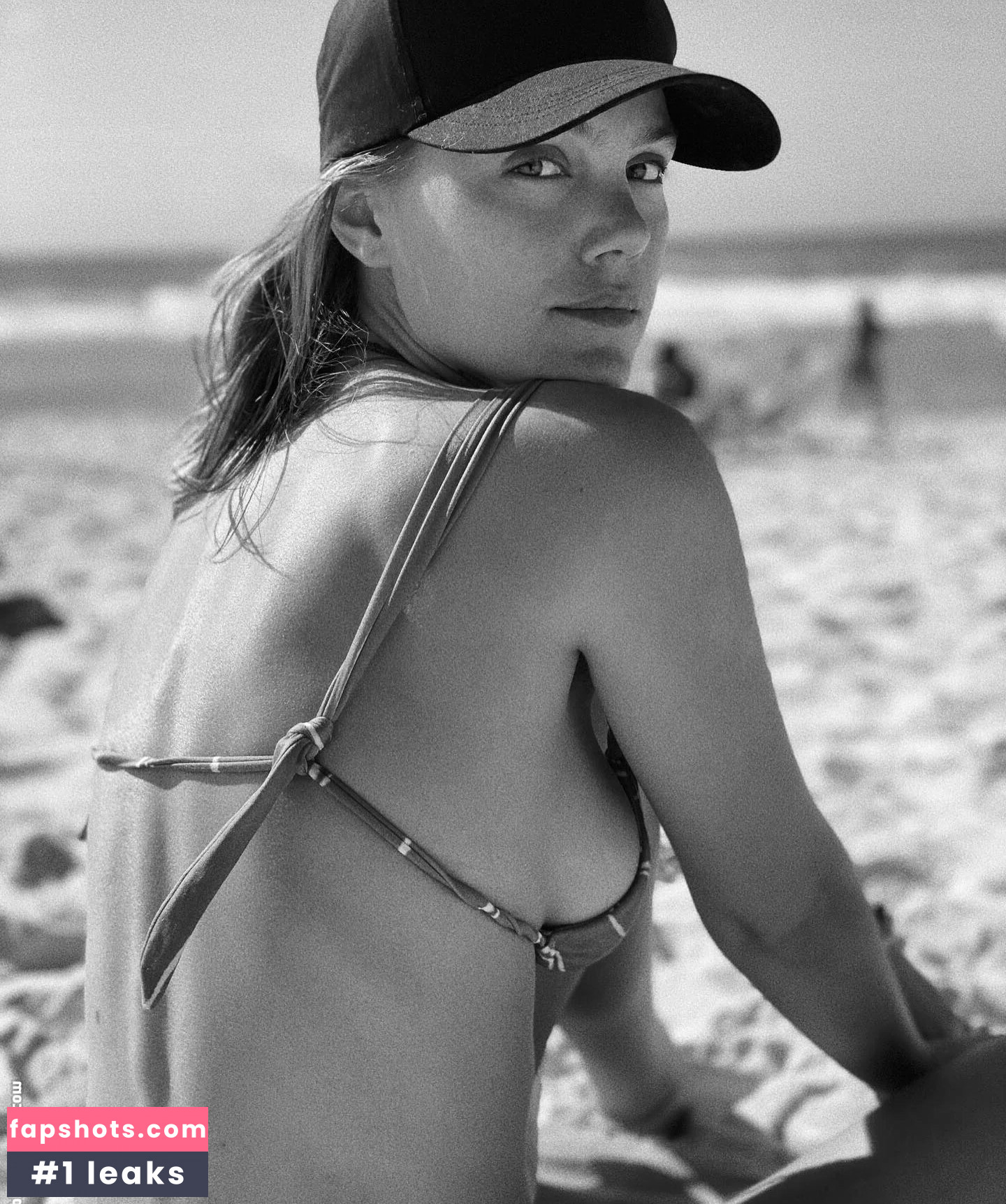 Pamela Tomé gallery photo #3