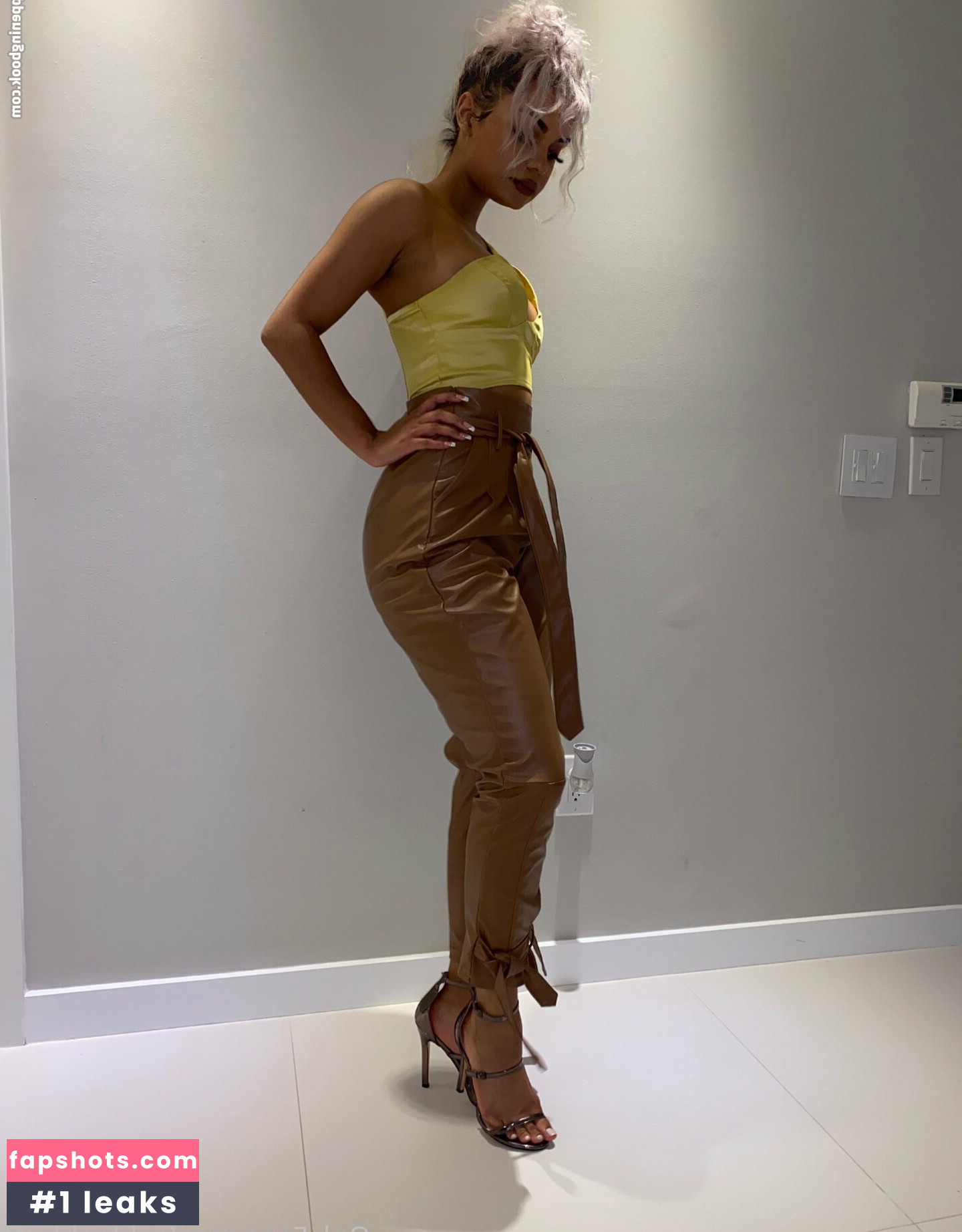 pamelajohnson18 gallery photo #7