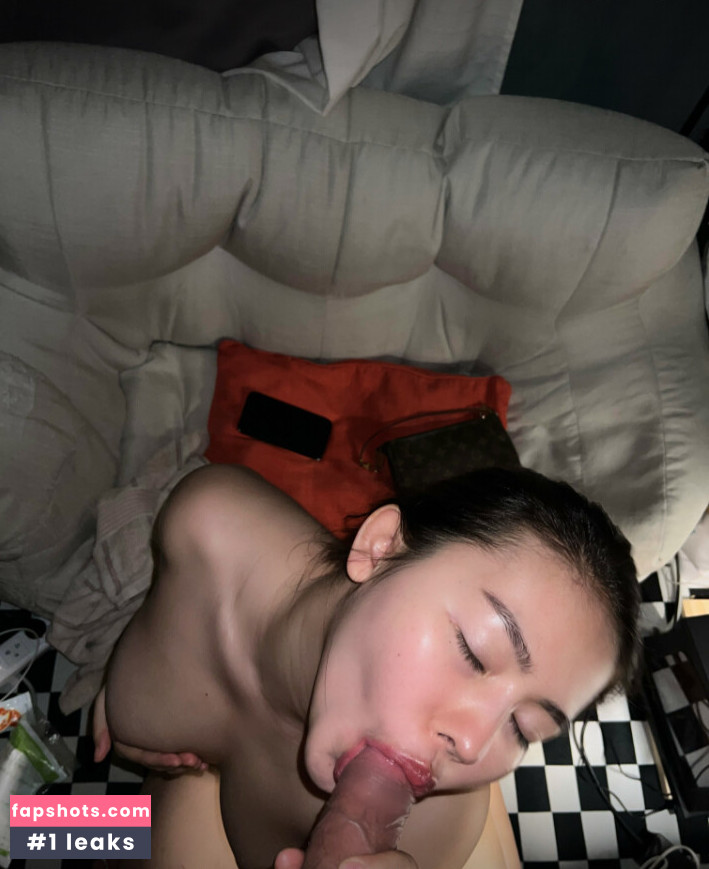 pampeakkk Nude Leaks OnlyFans Photos #5 - LeakJerk