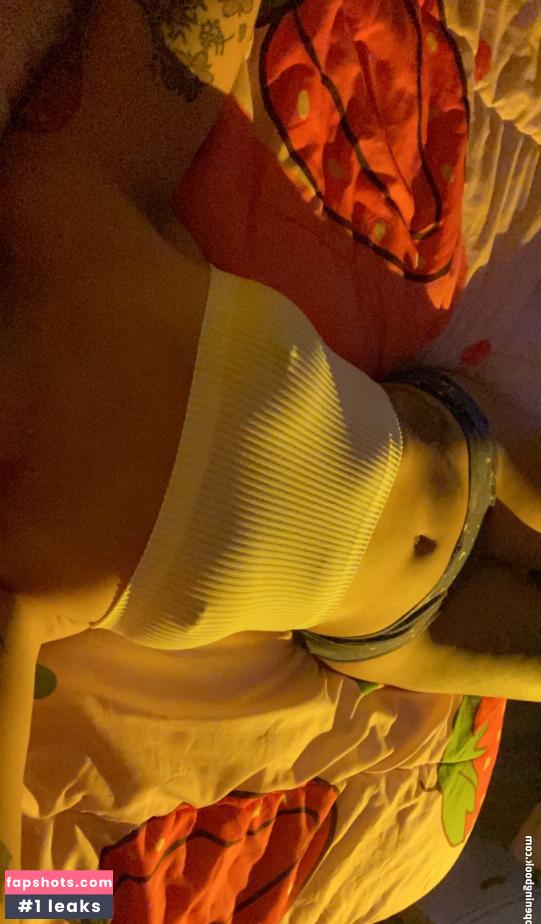 Pandahugz gallery photo #22