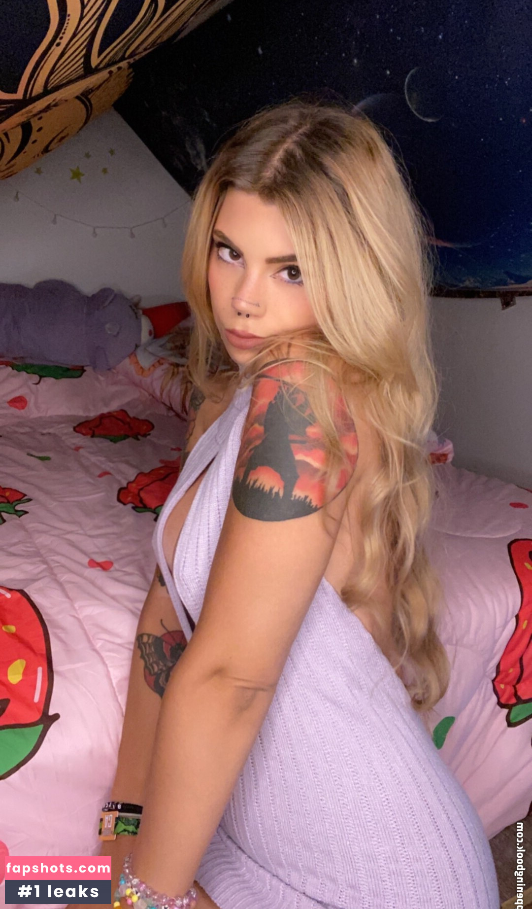 Pandahugz gallery photo #43