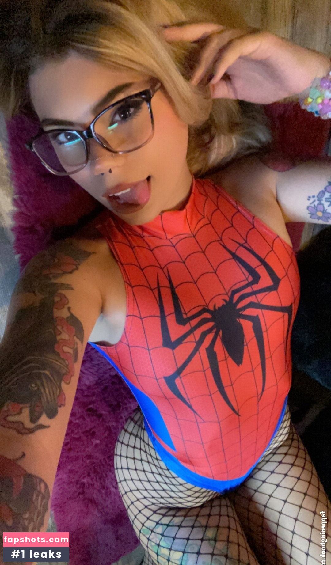 Pandahugz gallery photo #46