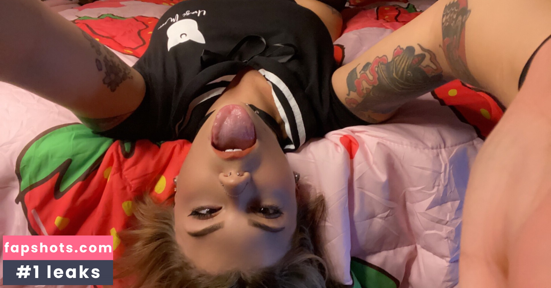 Pandahugz gallery photo #59