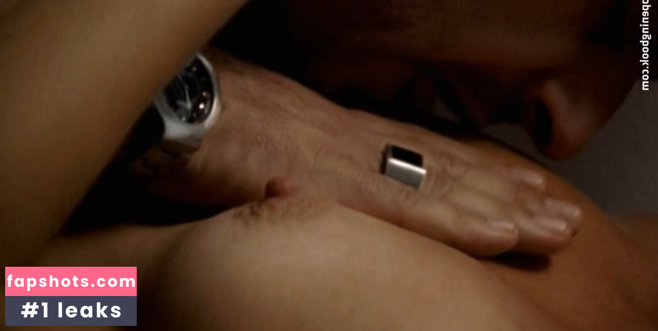 Paola Krum gallery photo #4