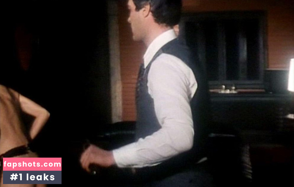 Paola Montenero gallery photo #13