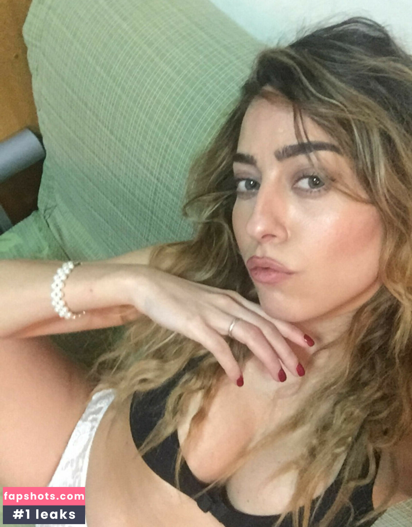 Paola Saulino gallery photo #130