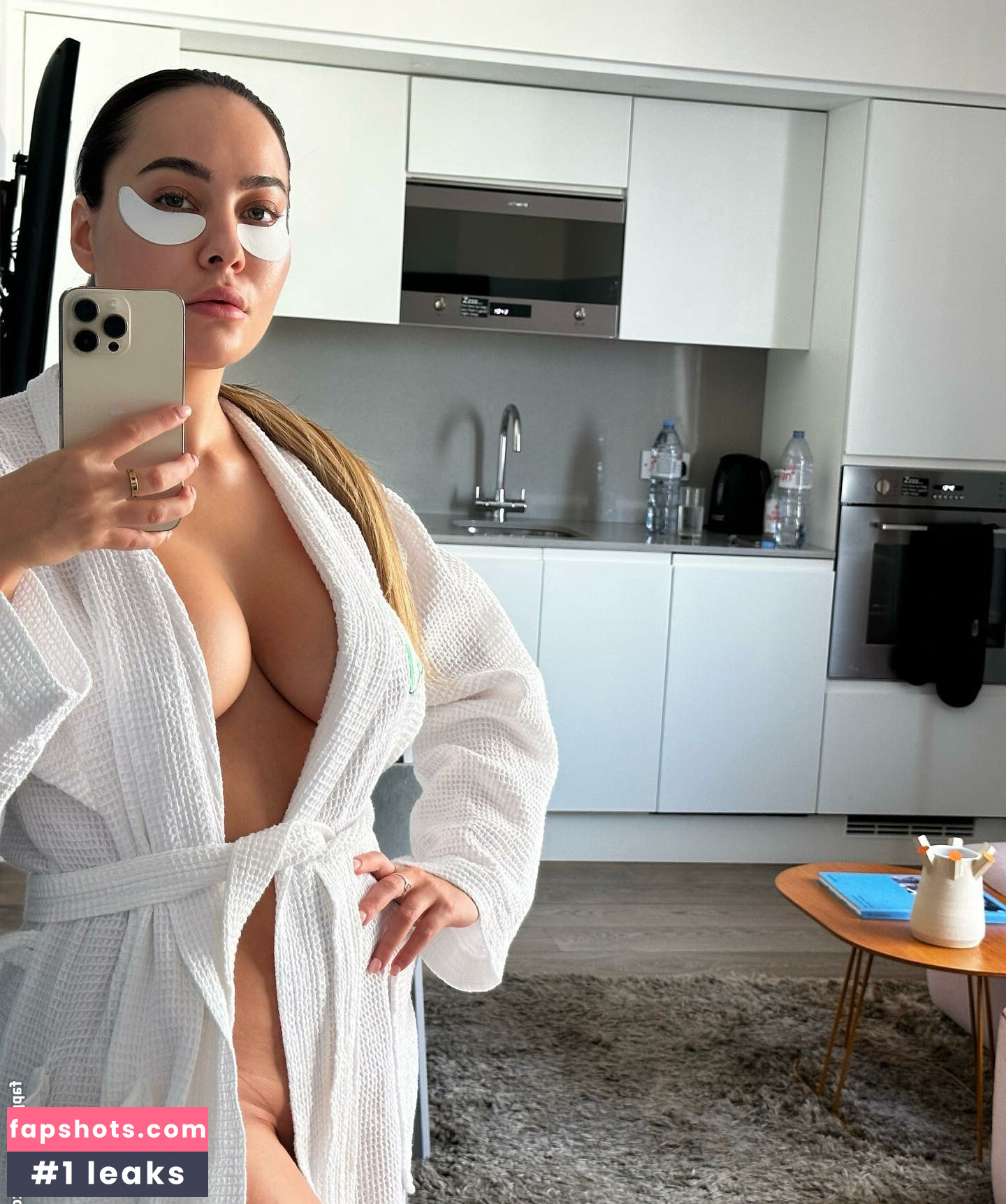 Paola Saulino gallery photo #45