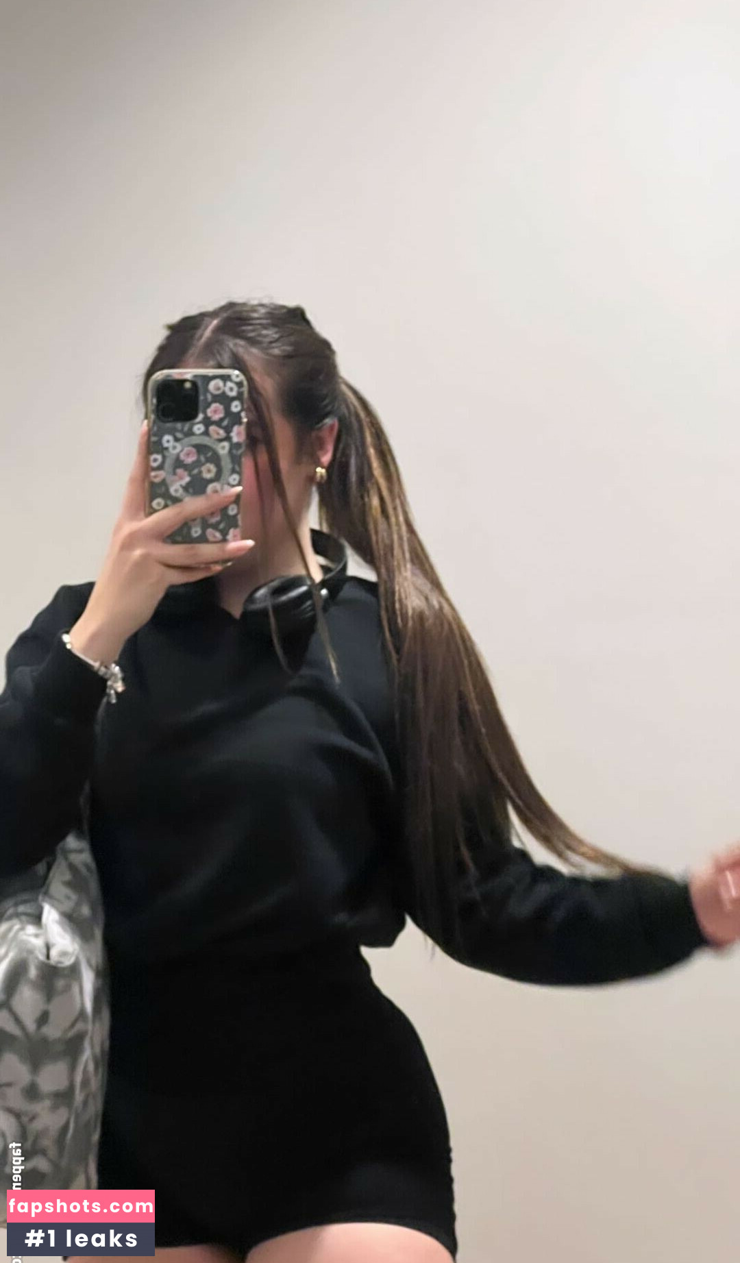 Paola Silerio gallery photo #18