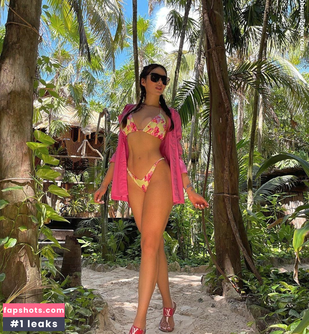 Paola Triana gallery photo #55