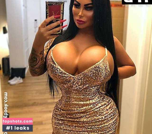 Paris Herms gallery photo #16