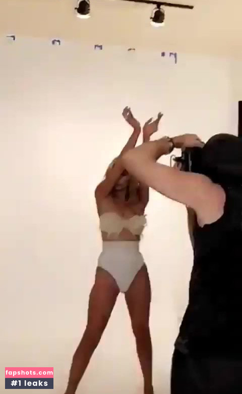 Paris Hilton gallery photo #1093