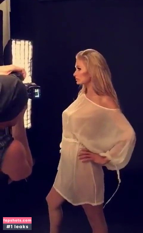 Paris Hilton gallery photo #1096