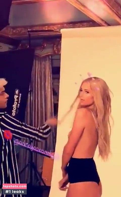 Paris Hilton gallery photo #1099