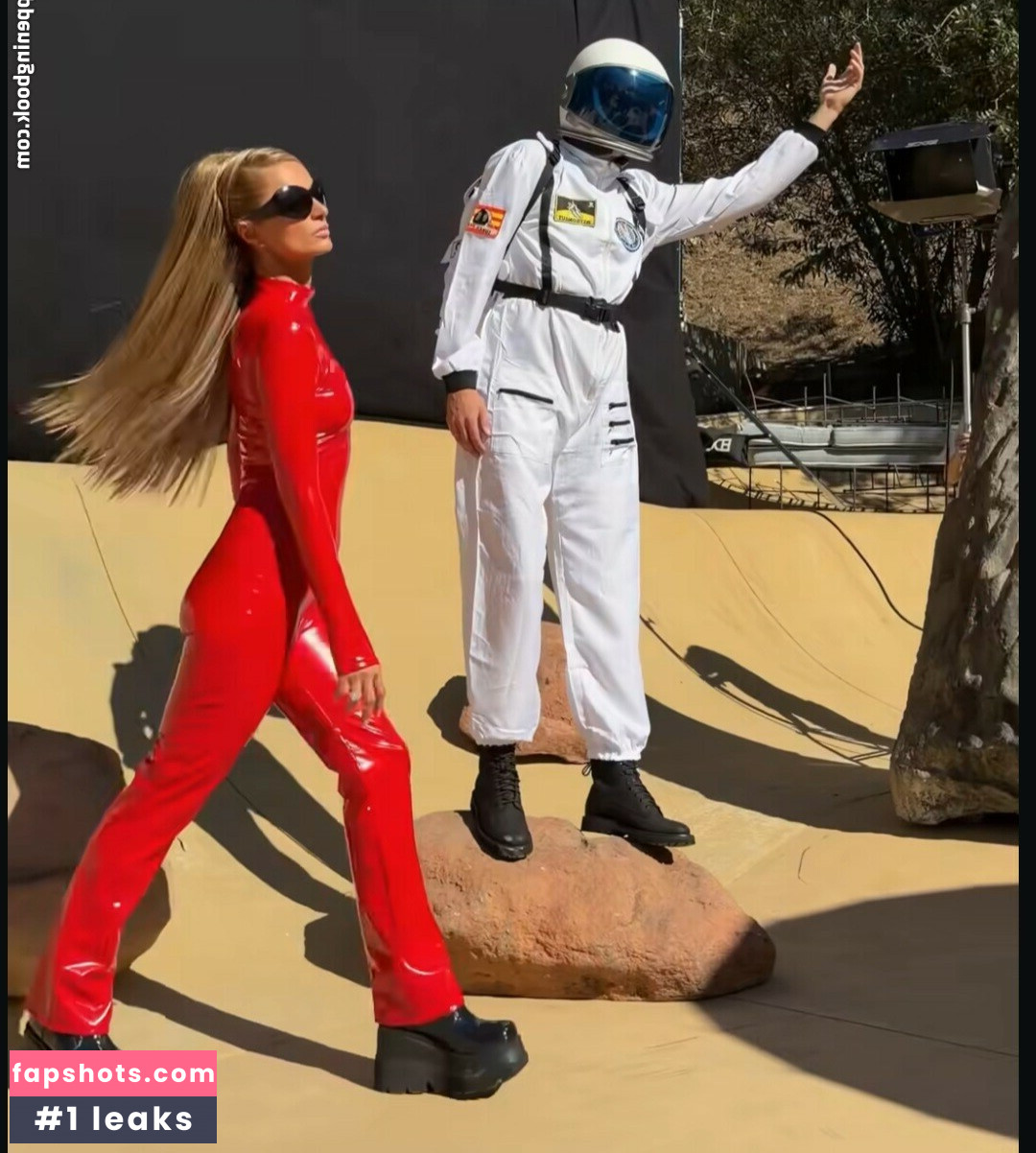 Paris Hilton gallery photo #21