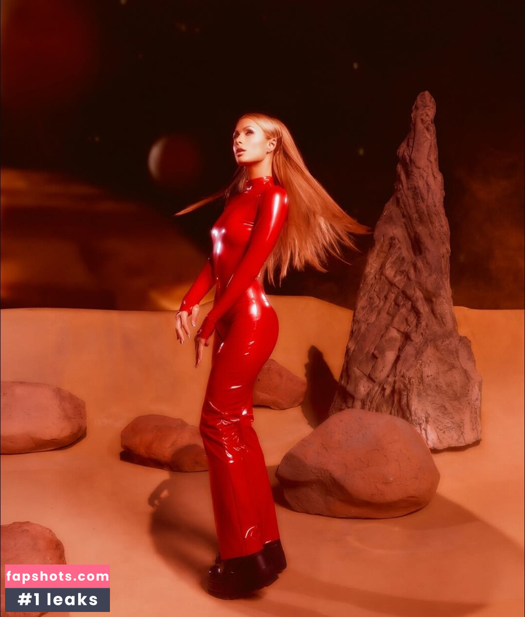 Paris Hilton gallery photo #22