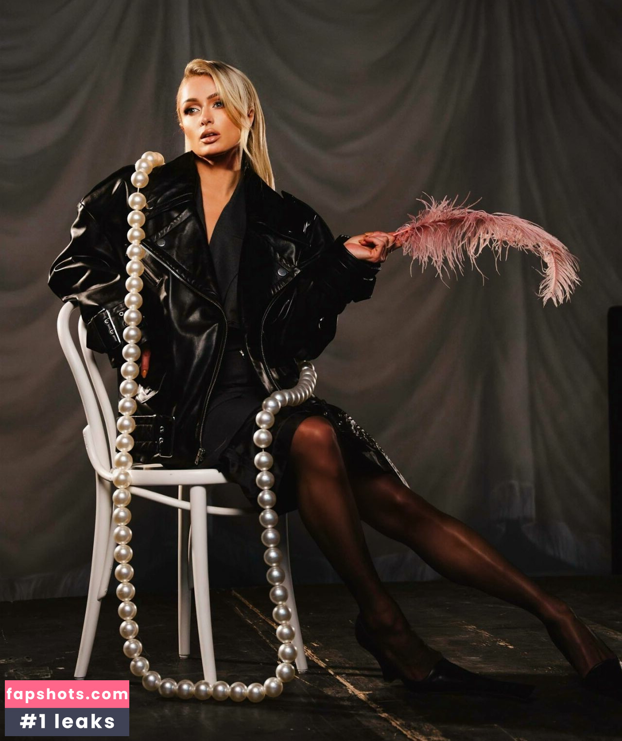 Paris Hilton gallery photo #24