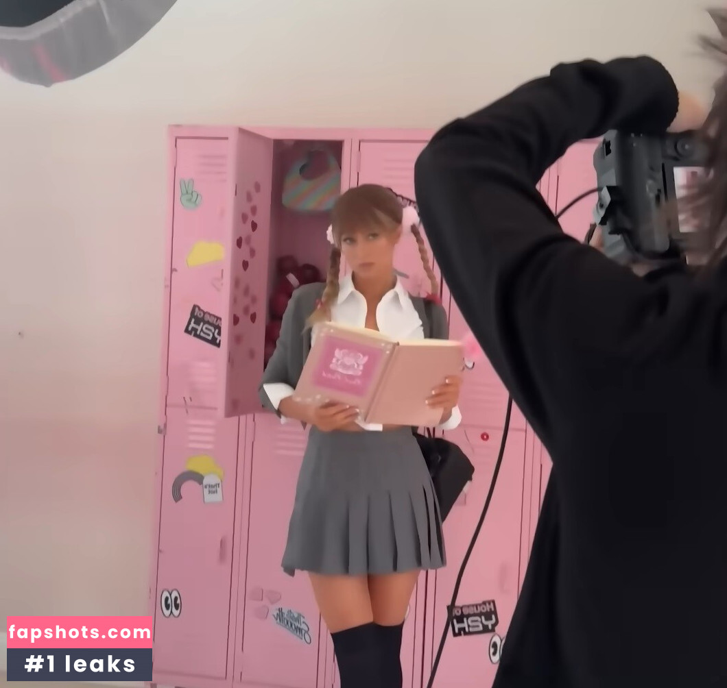 Paris Hilton gallery photo #291