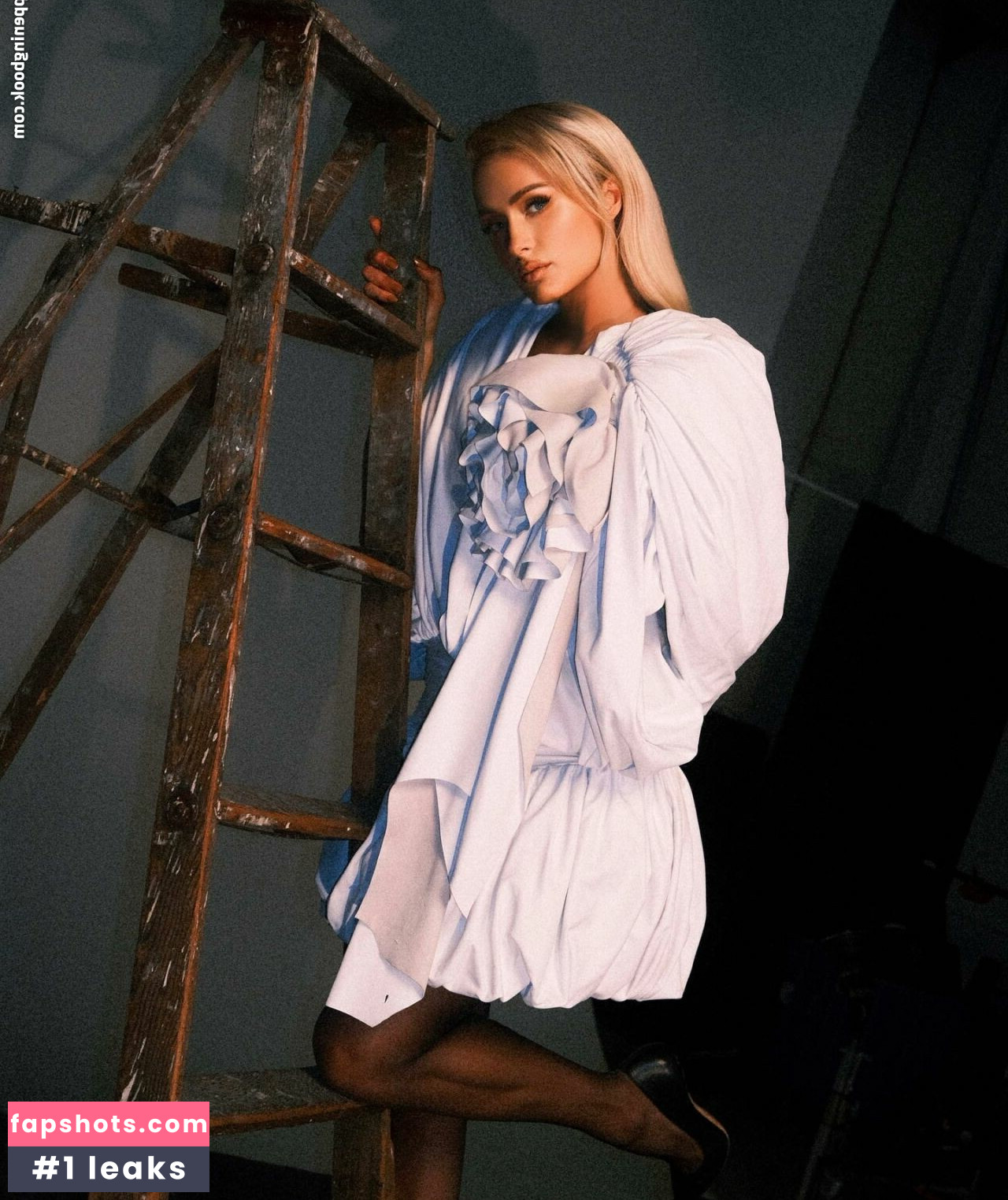 Paris Hilton gallery photo #35