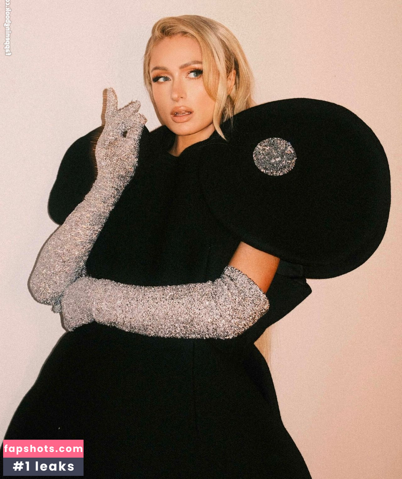 Paris Hilton gallery photo #38