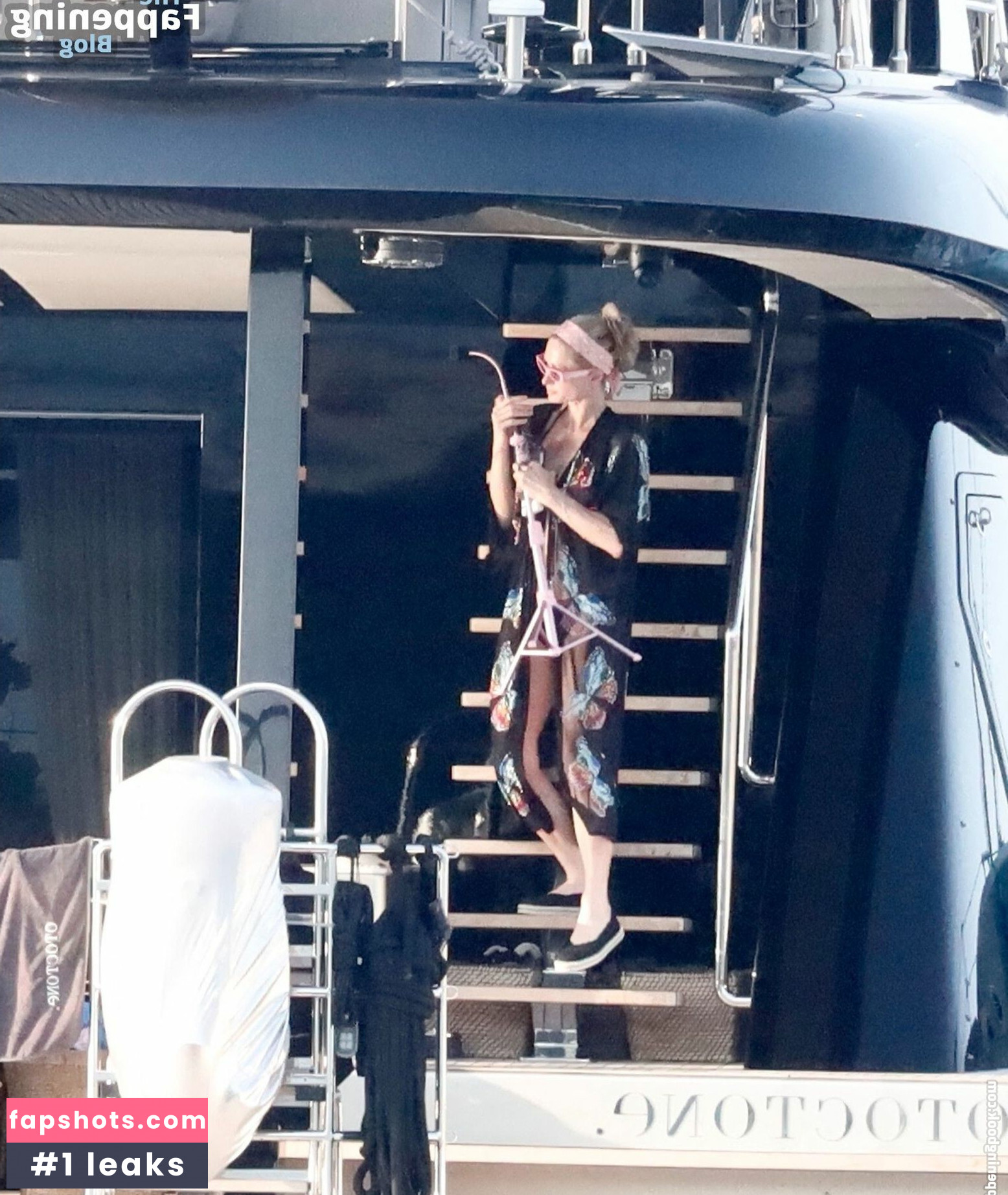 Paris Hilton gallery photo #426