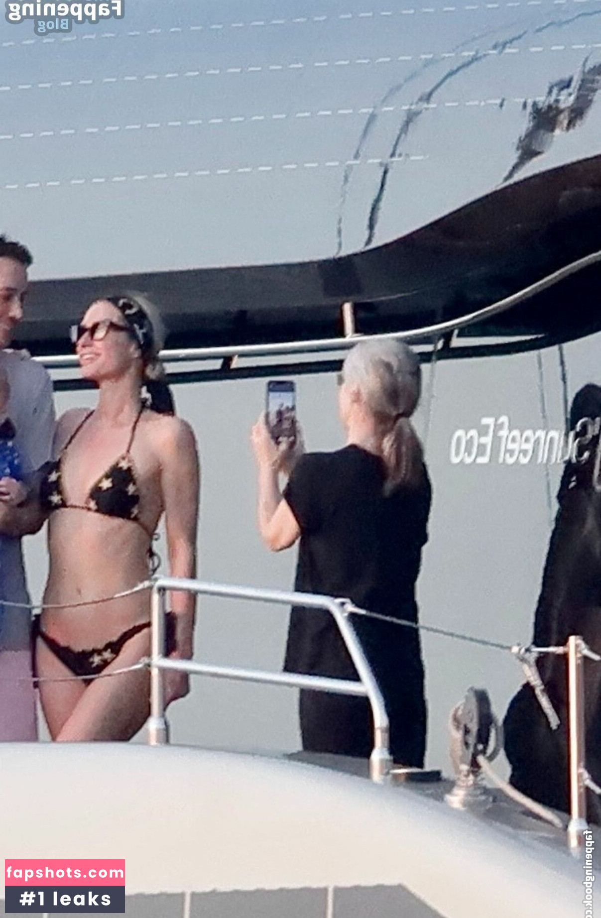 Paris Hilton gallery photo #441