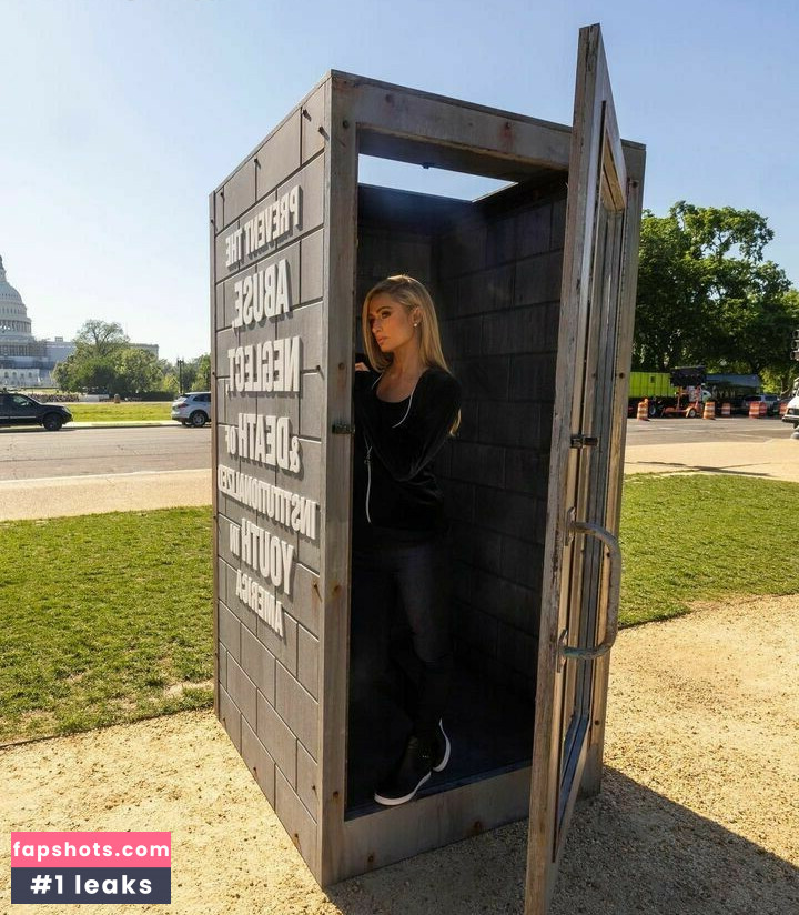 Paris Hilton gallery photo #523