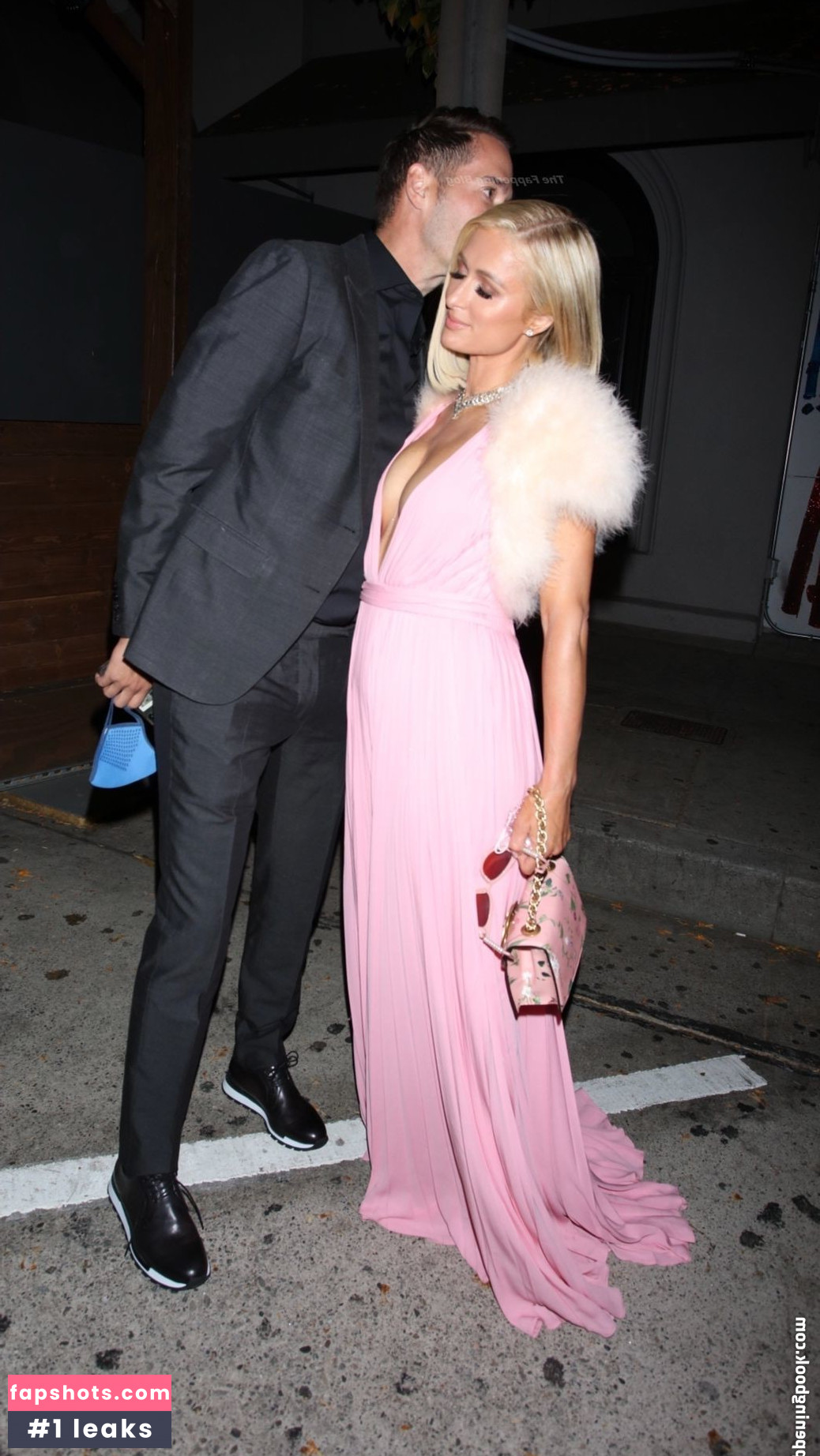 Paris Hilton gallery photo #686